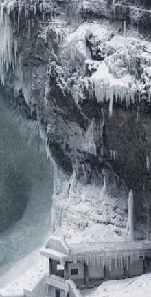ナイアガラの滝 一部凍結の画像＆動画が想像以上にヤバかった......